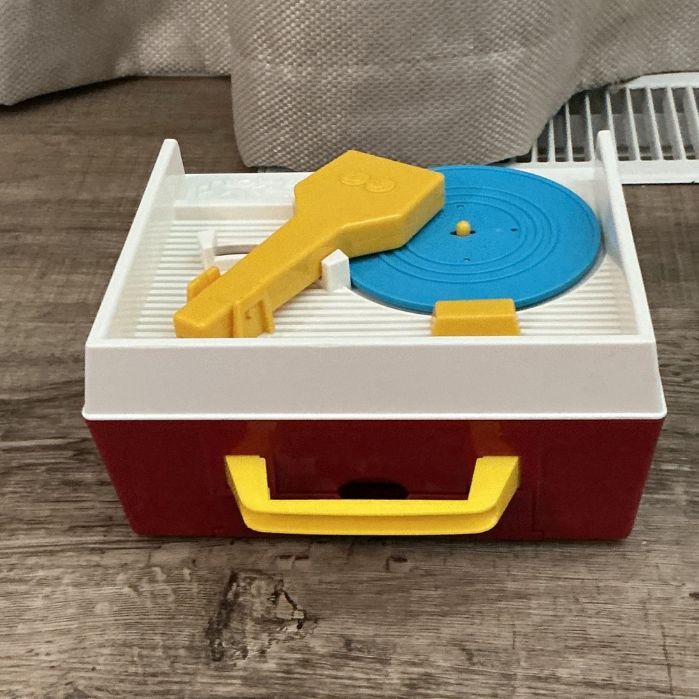 Fisher-Price Red and Blue Music Box Player and record - 2014 - Picture 4 of 11